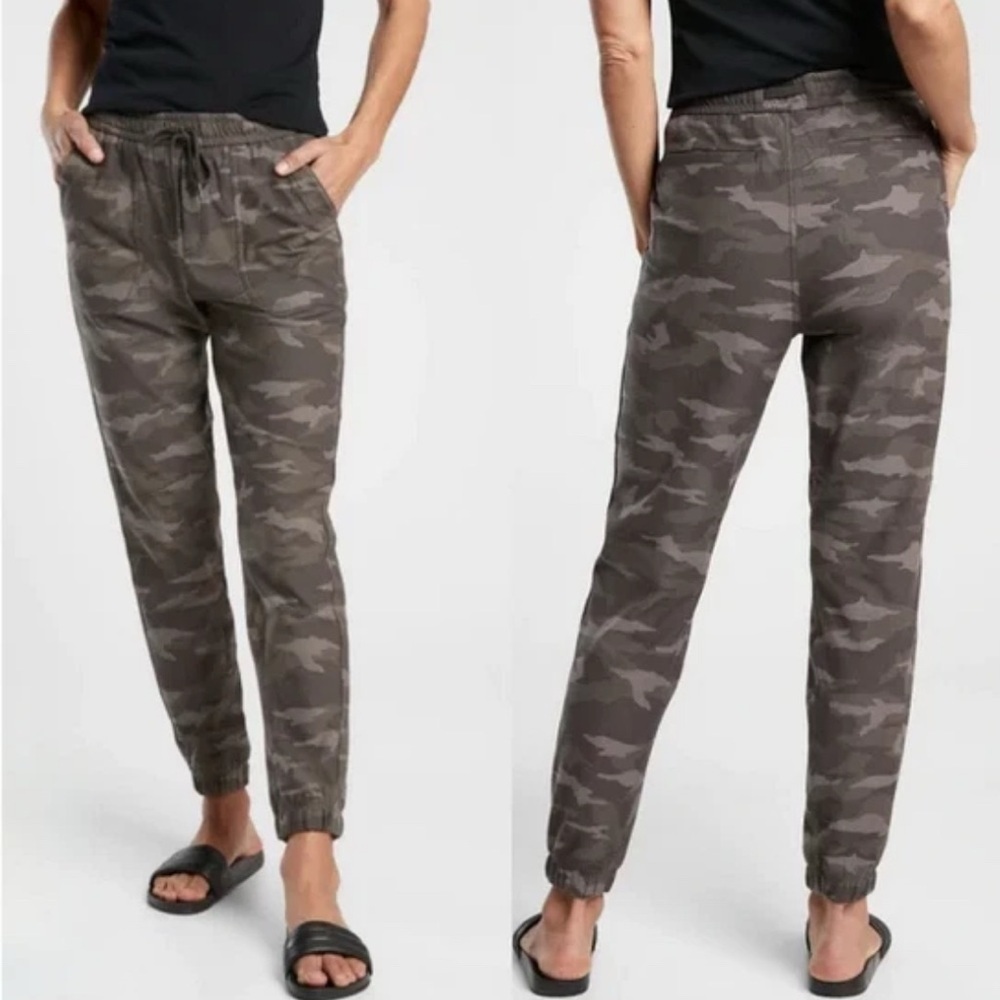 ATHLETA Camo Farallon Joggers Pants, Drawstring Waist, Size 4T